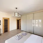 Sunnyvillas: 4br Seafront Villa*private Pool*bw44